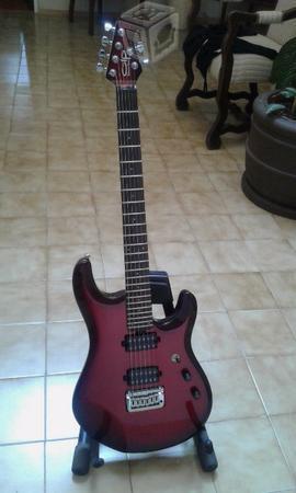 Guitarra olp petrucci nueva