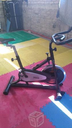 Bicicleta de spinning bh fitness