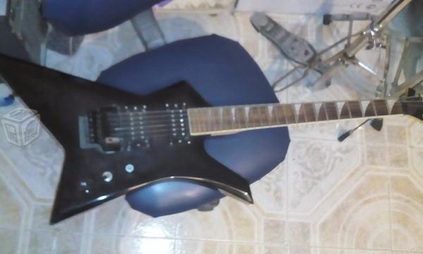 Guitarra eléctrica de figura