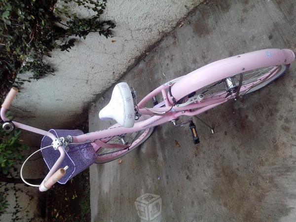 Bicicleta rosa turbo