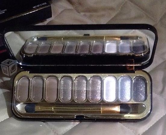 Sombras CHANEL satinadas