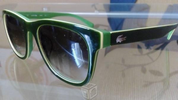 Se venden lentes de sol LACOSTE