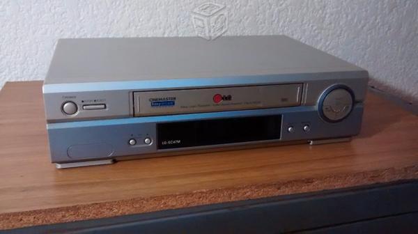 Videocasetera vhs marca lg,modelo ec 47 m-cine mas