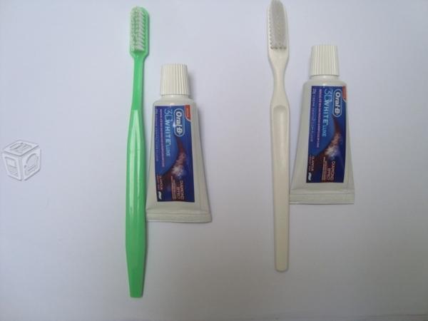 Lote cepillo adulto-infantil y pasta dental 15 ml