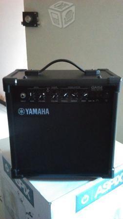Amplificador de Guitarra Yamaha GA15 II