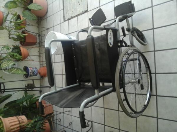 Se vende silla de ruedas