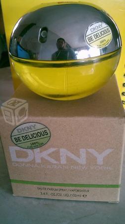 Perfume NUEVO DKNY Verde en su caja en Villa Juare