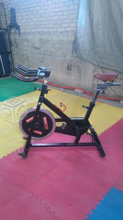 Para ejercitar bici de spinning