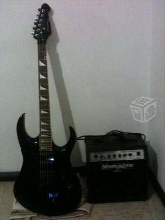 Guitarra electrica y amplificador behringer