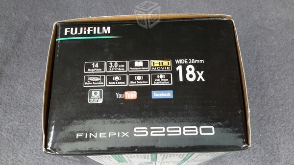 Cámara fujifilm finepix s2980 14mpx 18X nueva