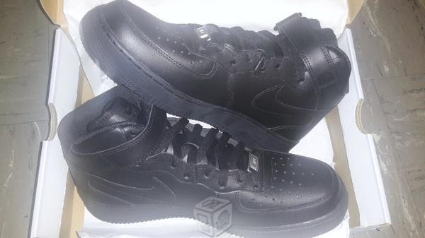 Nike Air Force One Mid Black Nuevos 7.5MX