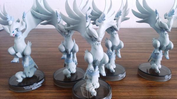 Pokémon - Reshiram