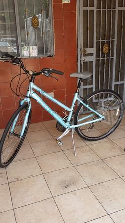 Bicicleta trek hibrida de aluminio