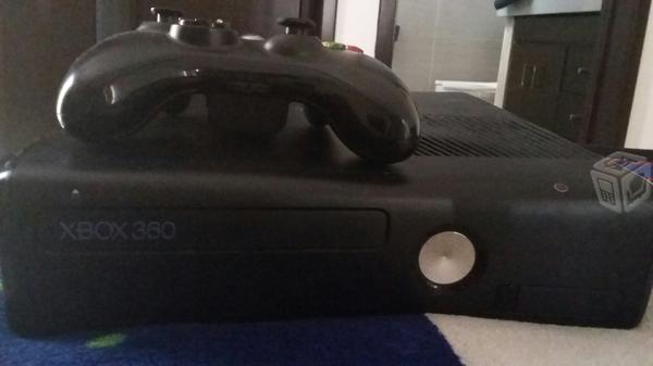 Xbox 360° 4GB SLIM BLACK