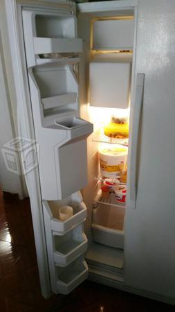 Refrigerador whirlpool 2 puertas
