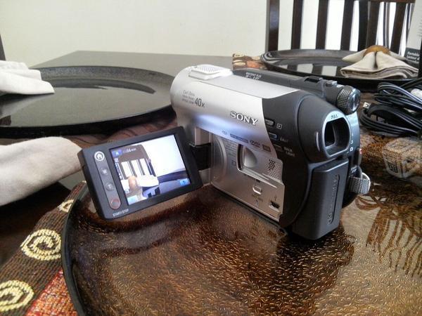 Cámara de vídeo - handy cam