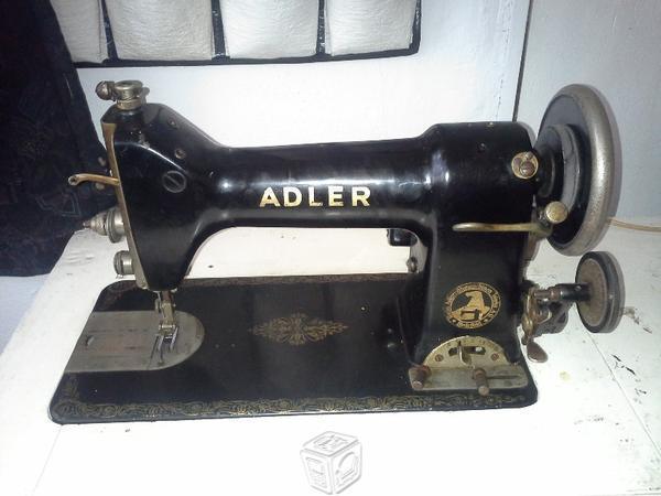 Maquina de coser industrial alemana marca adler