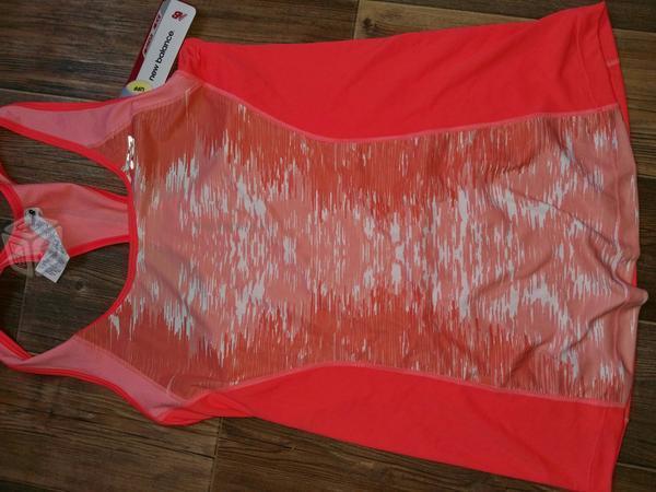 Blusa sin mangas New Balance original