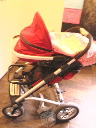 Carriola como nueva incluye silla de bebe