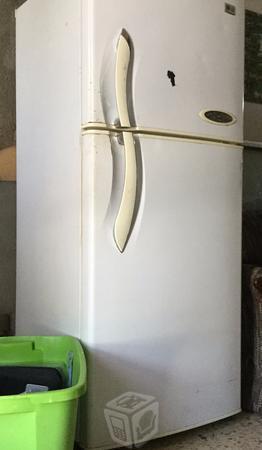 Refrigerador lg usado funcionando al cien