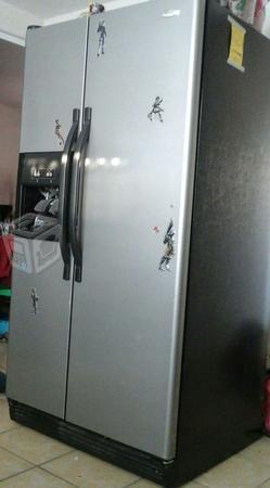 Precioso refrigerdor 2 puertas whirlpool plata