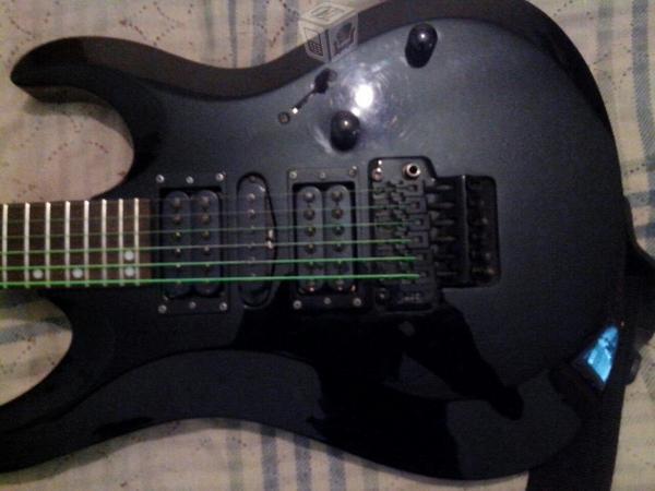 Guitarra cort x6