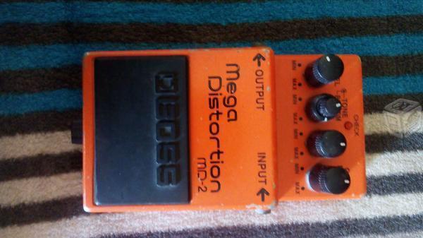 Pedal para guitarra BOSS MEGADISTORTION