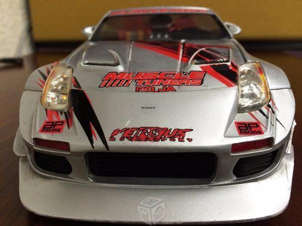 Nissan 350 z muscle machines 1/18