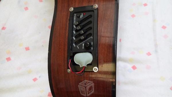 Gitarra fender electroacustica