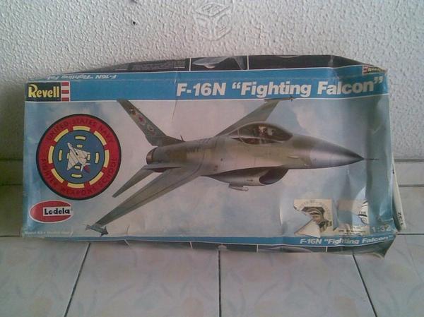 F-16 revell escala 1:32