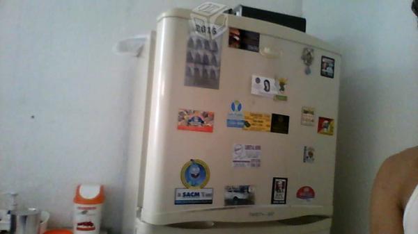 Refrigerador mediano