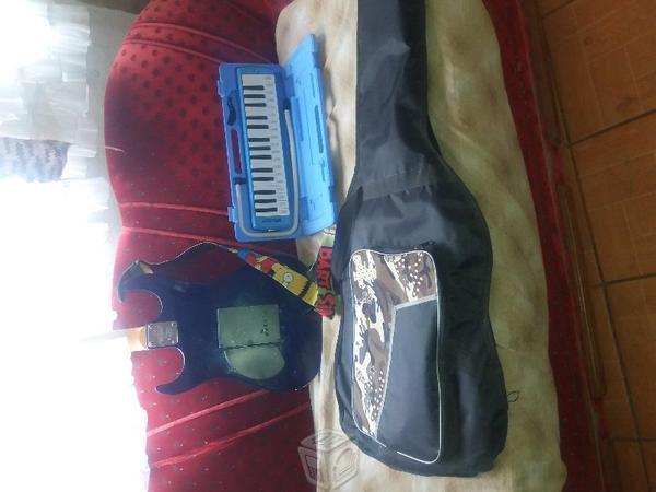 Guitarra y melodica