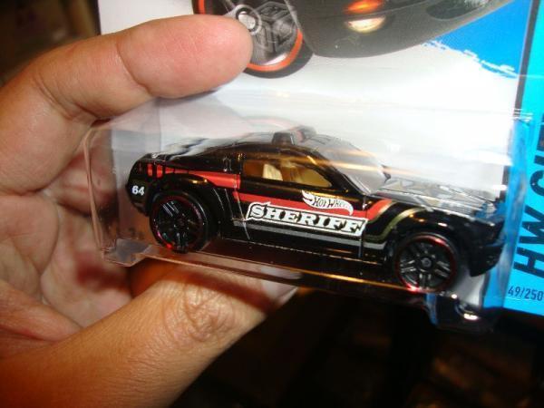 Hot Wheels Ford Mustang GT Negro