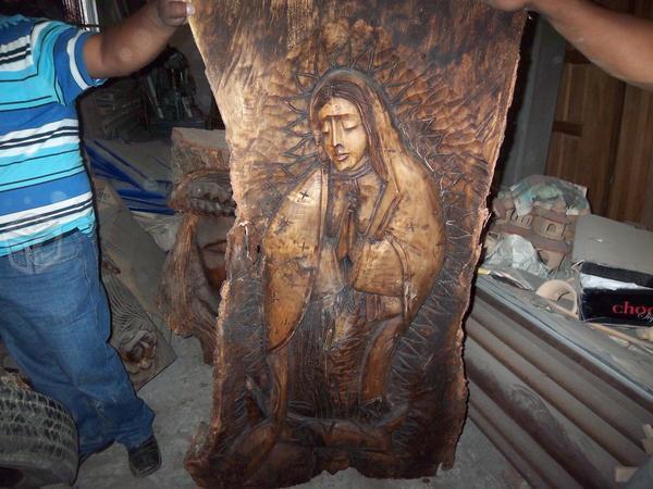 Cristos tallados de pino
