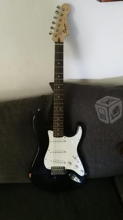 Guitarra Electrica Fender Stratocaster Negra