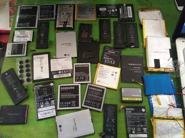 Lote de baterias/pilas para celular y tablets