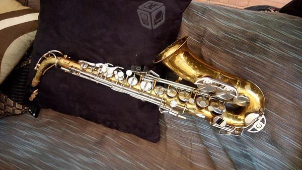 Saxophone bumdy selmer
