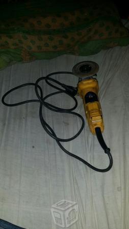 Pulidora DEWALT muy bien tratadita