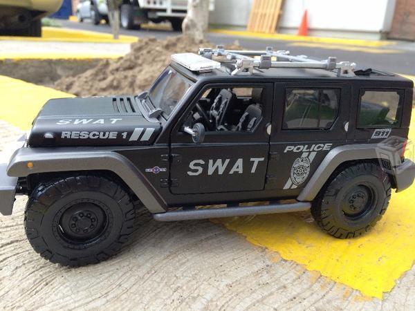 Jeep rescue concept swat 1/18