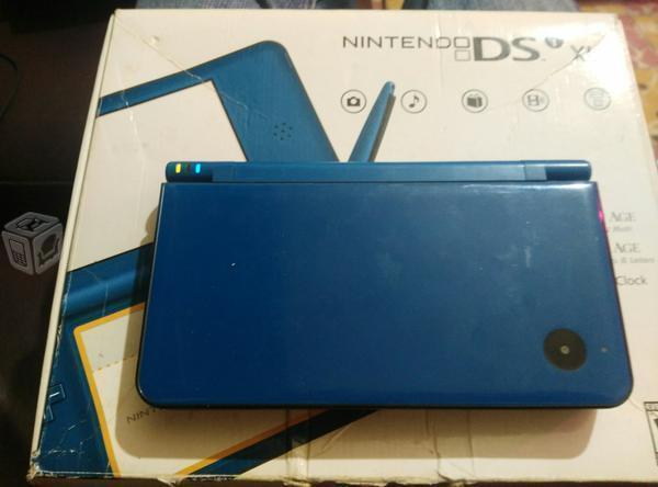 Nintendo DSi XL v/camb