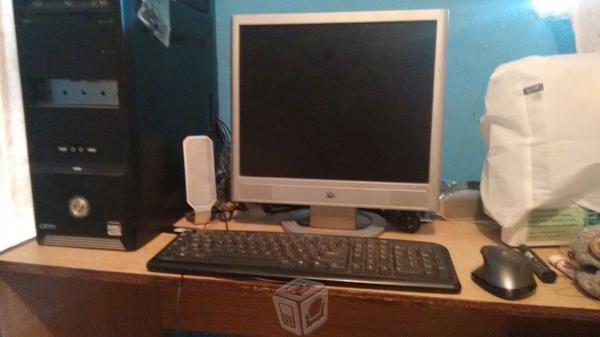 Computadora. monitor hp y cpu ateck 500w