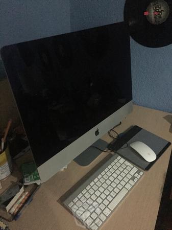 IMac como NUEVA. Caja y accesorios