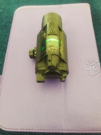 Lámpara táctica y laser verde