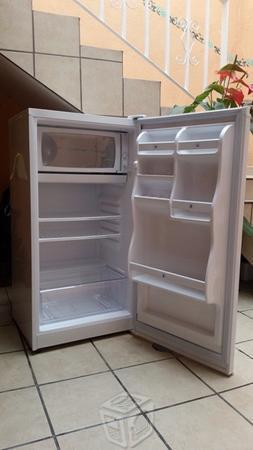 Refrigerador nuevo marca Cetron