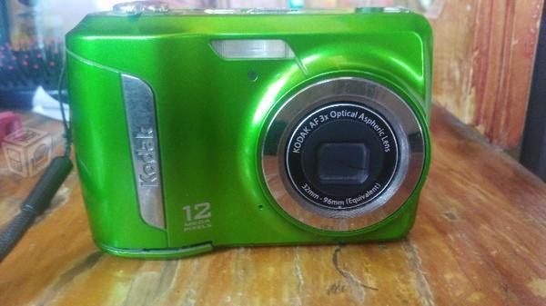 Cámara digital KODAK EASYSHARE C143