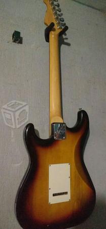 Guitarra marca cruiser tipo stratocaster