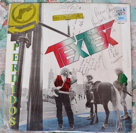 Disco Tex Tex perdidos, autografiado por la banda