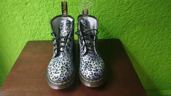 Botas Dr. Martens oceladas