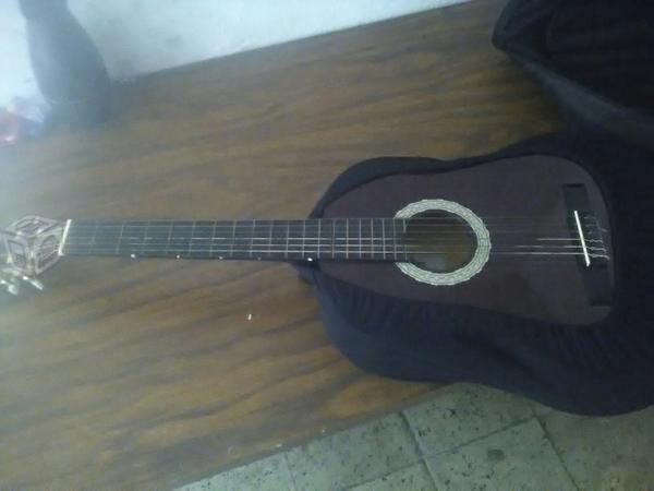 Guitarra babilon