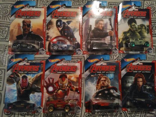 Colección de Hotwheels Serie Avengers